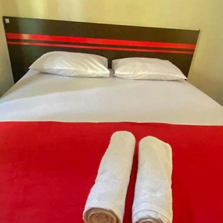 Rama Shinta Homestay Near Gembiral Loka Zoo Redpartner Jogjakarta Buitenkant foto