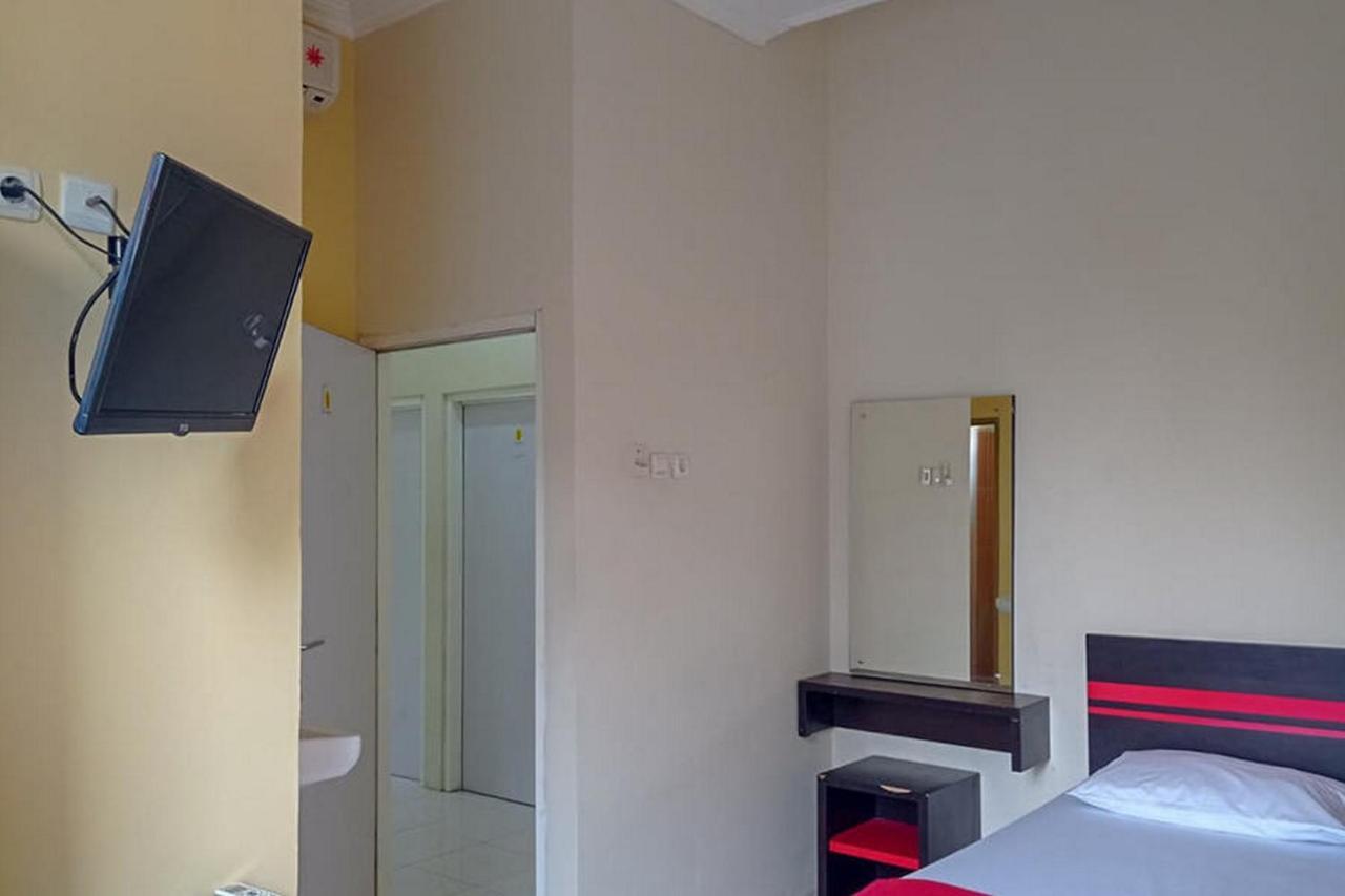 Rama Shinta Homestay Near Gembiral Loka Zoo Redpartner Jogjakarta Buitenkant foto