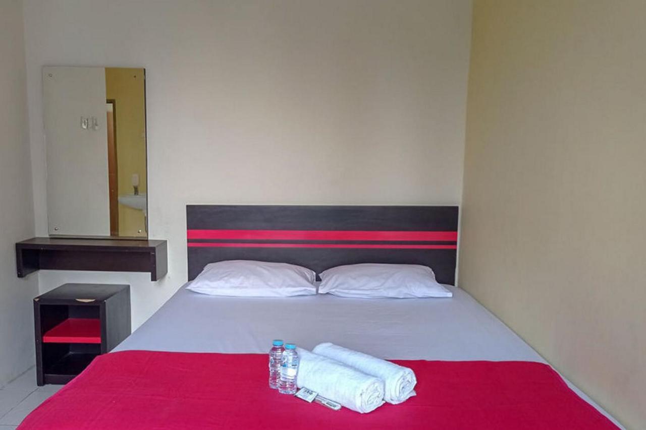 Rama Shinta Homestay Near Gembiral Loka Zoo Redpartner Jogjakarta Buitenkant foto
